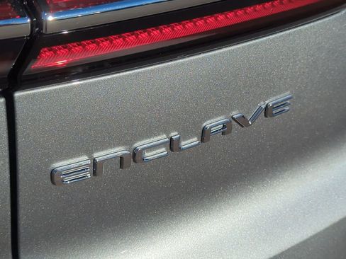 Used 2025 Buick Enclave Preferred image 31