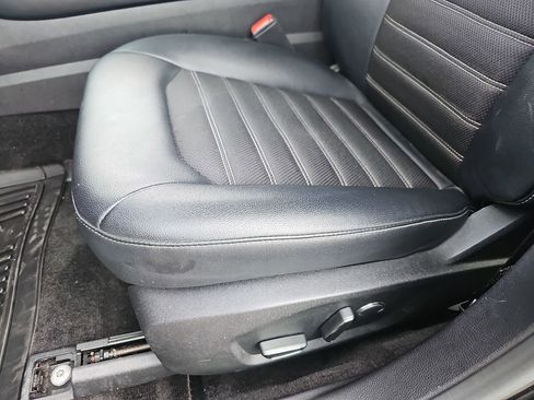 Used 2018 Ford Fusion SE image 33