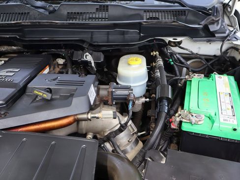 Used 2012 RAM 3500 ST w/ Chrome Appearance Group image 33