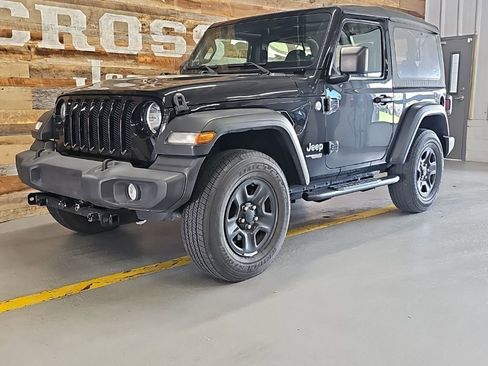 Used 2021 Jeep Wrangler Sport AWD/4WD image 2