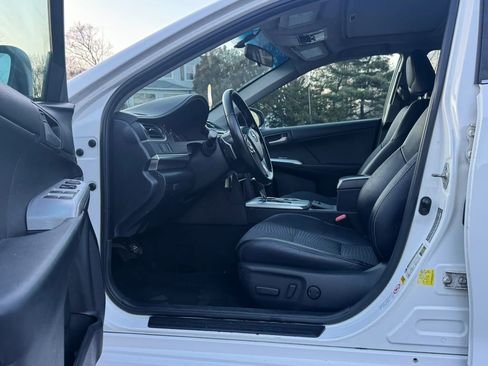 Used 2013 Toyota Camry SE image 11