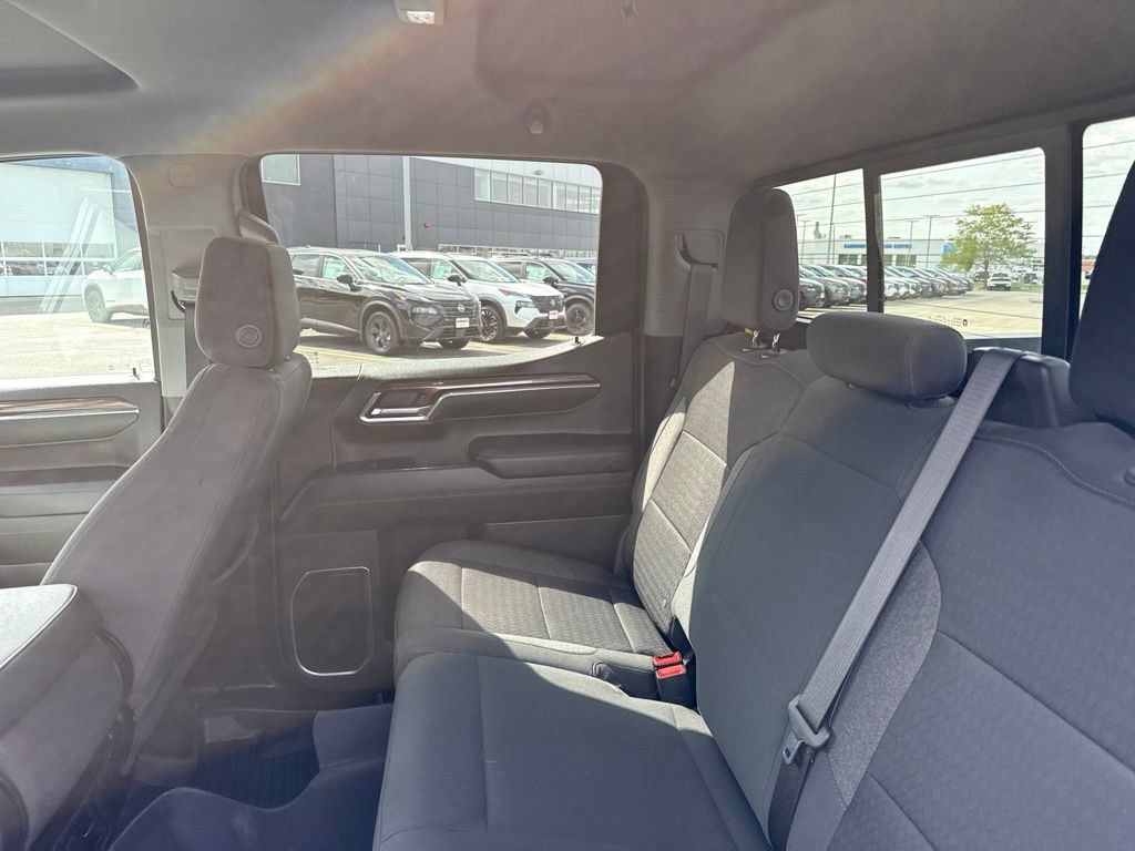 Certified 2024 Chevrolet Silverado 1500 LT AWD/4WD image 29