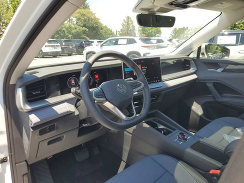 New 2026 Volkswagen Tiguan SE AWD/4WD image 18