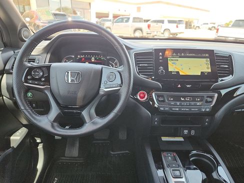 Used 2023 Honda Passport Elite image 13