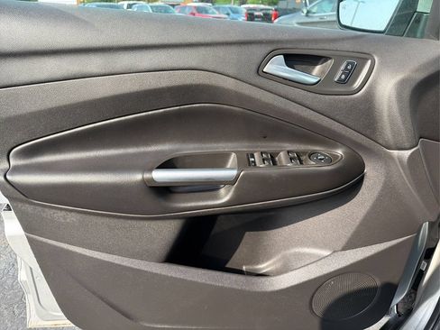 Used 2014 Ford C-MAX SE w/ Equipment Group 203A FWD image 17