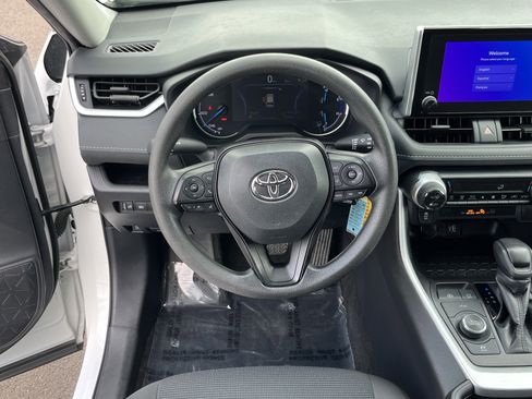 Used 2024 Toyota RAV4 LE image 18