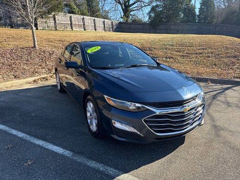 Used 2019 Chevrolet Malibu LT w/ Driver Confidence Package image 1