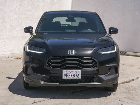 Used 2023 Honda HR-V Sport image 2