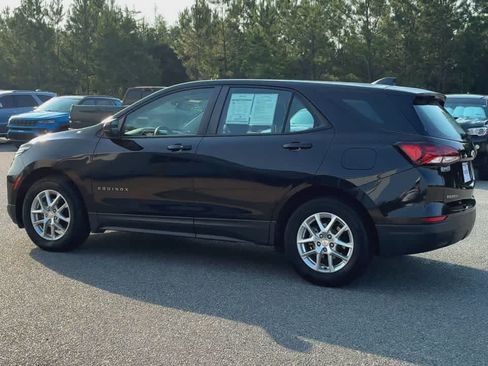 Used 2024 Chevrolet Equinox LS w/ Driver Confidence II Package FWD image 6