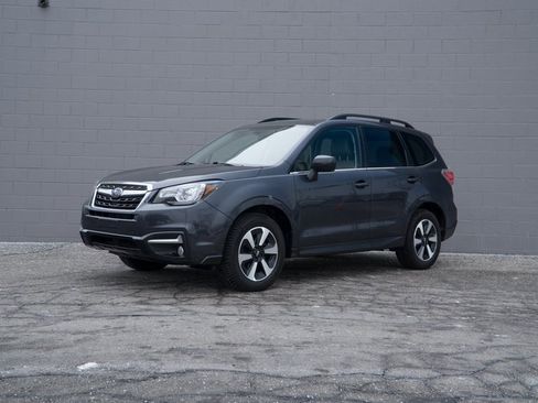 Used 2018 Subaru Forester 2.5i Limited image 1