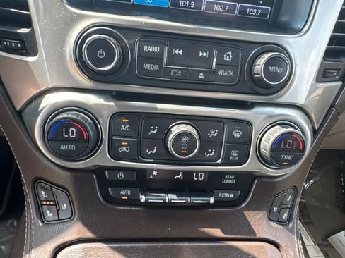 Used 2019 Chevrolet Suburban Premier AWD/4WD image 21