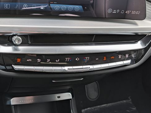 Used 2026 Cadillac Lyriq Luxury w/ LPO, Floor Liner Package AWD/4WD image 21