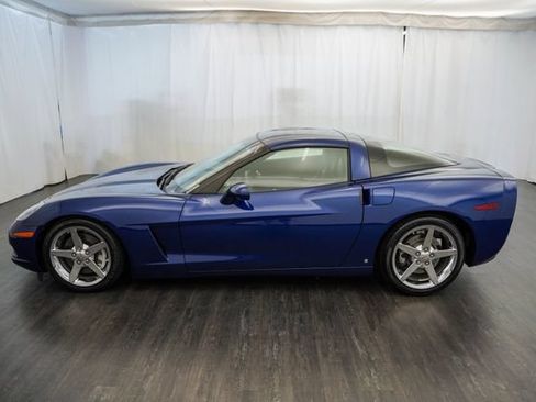 Used 2007 Chevrolet Corvette Coupe w/ Preferred Equipment Group RWD image 7