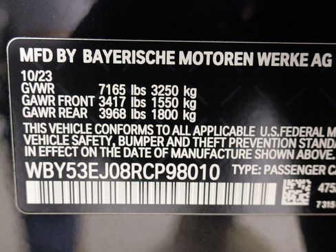 Used 2024 BMW i7 xDrive60 w/ Executive Package image 69