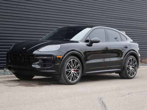 Certified 2026 Porsche Cayenne GTS image 1