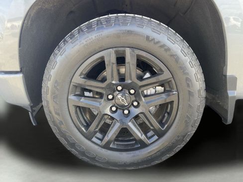 Used 2023 Chevrolet Silverado 1500 Custom w/ LPO, Dark Essentials Package image 17