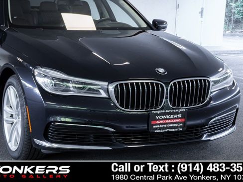 Used 2019 BMW 750i xDrive w/ Executive Package AWD/4WD image 8