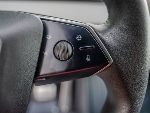 Used 2025 Tesla Cybertruck AWD Crew Cab image 7