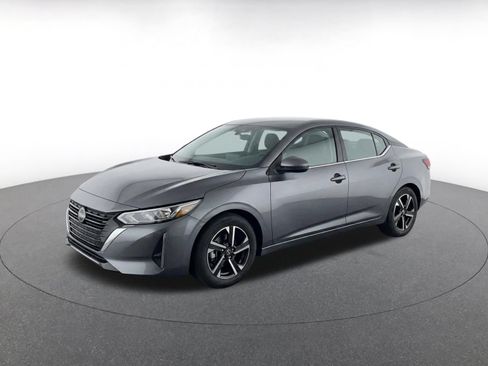 Used 2025 Nissan Sentra SV FWD image 3