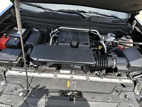 Used 2025 Chevrolet Colorado Z71 w/ Z71 Convenience Package 2 AWD/4WD image 20