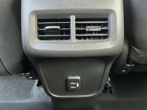 Used 2022 Chevrolet Equinox LT FWD image 29