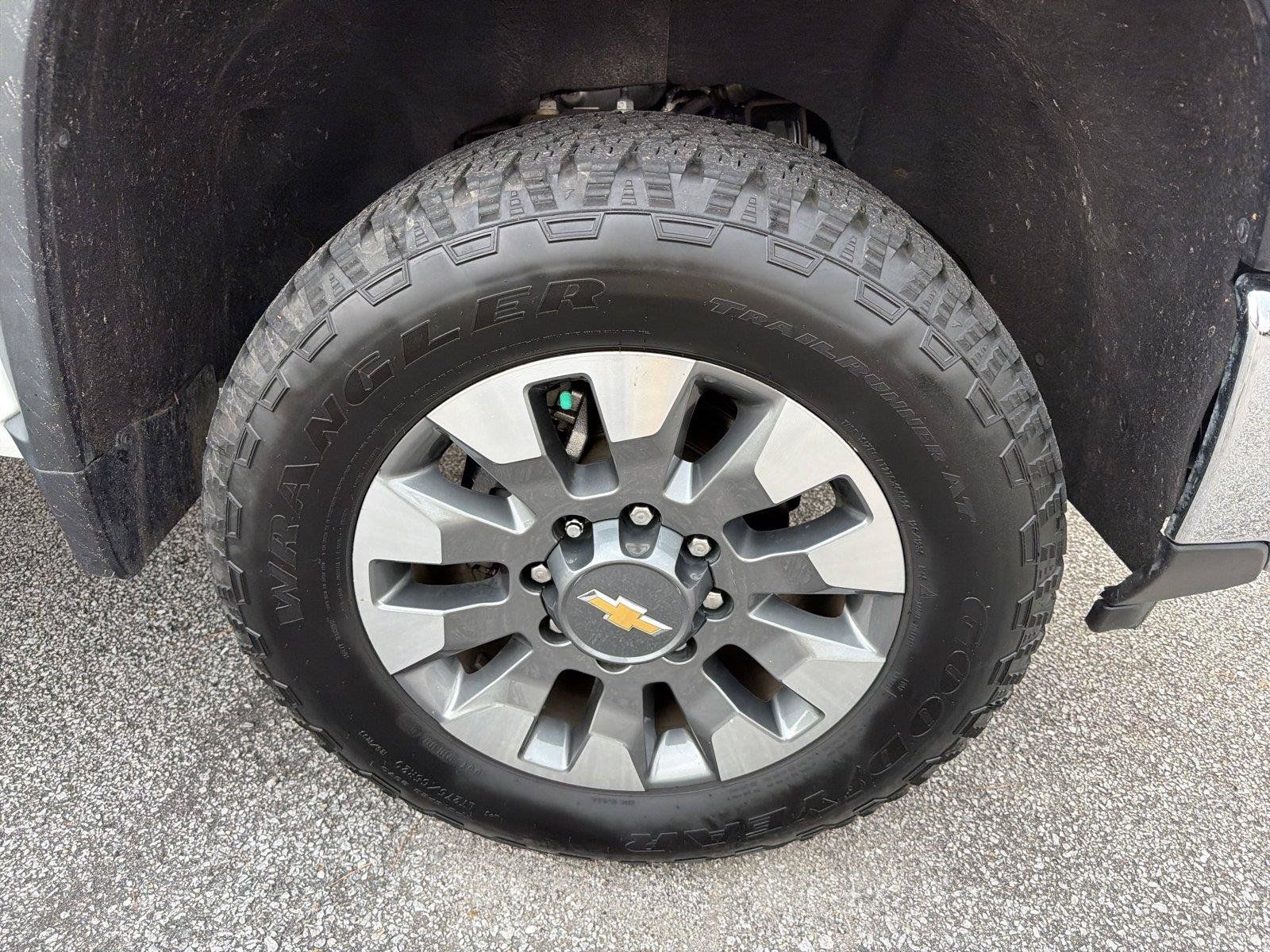 Used 2024 Chevrolet Silverado 2500 LT w/ All Star Edition AWD/4WD image 11