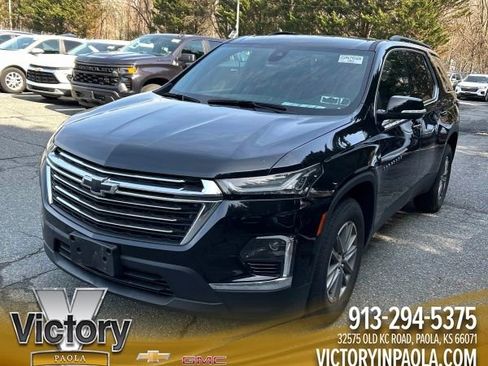 Used 2023 Chevrolet Traverse LT FWD image 1