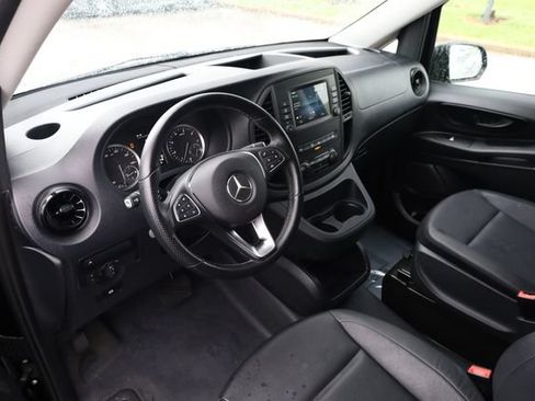 Used 2023 Mercedes-Benz Metris Passenger image 9