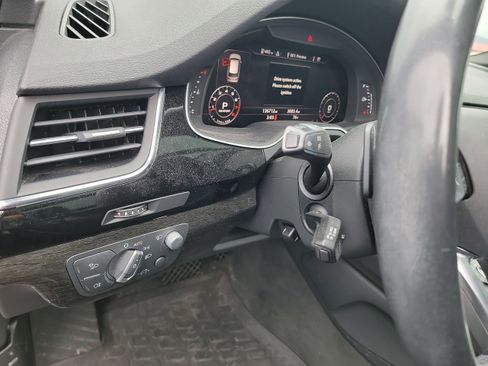 Used 2019 Audi Q7 3.0T Prestige w/ Prestige Package image 18