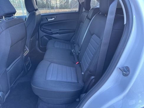 Used 2024 Ford Edge SE image 10