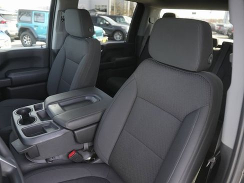 Used 2023 Chevrolet Silverado 2500 Custom w/ Custom Value Package image 10