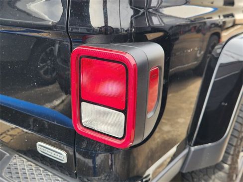 Used 2021 Jeep Gladiator Overland image 7