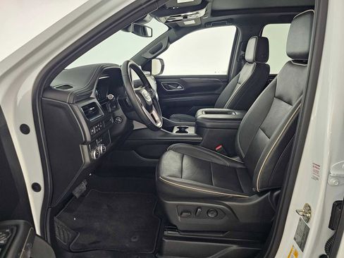 Used 2023 GMC Yukon XL SLT w/ SLT Premium Package image 23