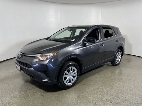 Used 2017 Toyota RAV4 LE w/ Carpet Mat Package FWD image 7