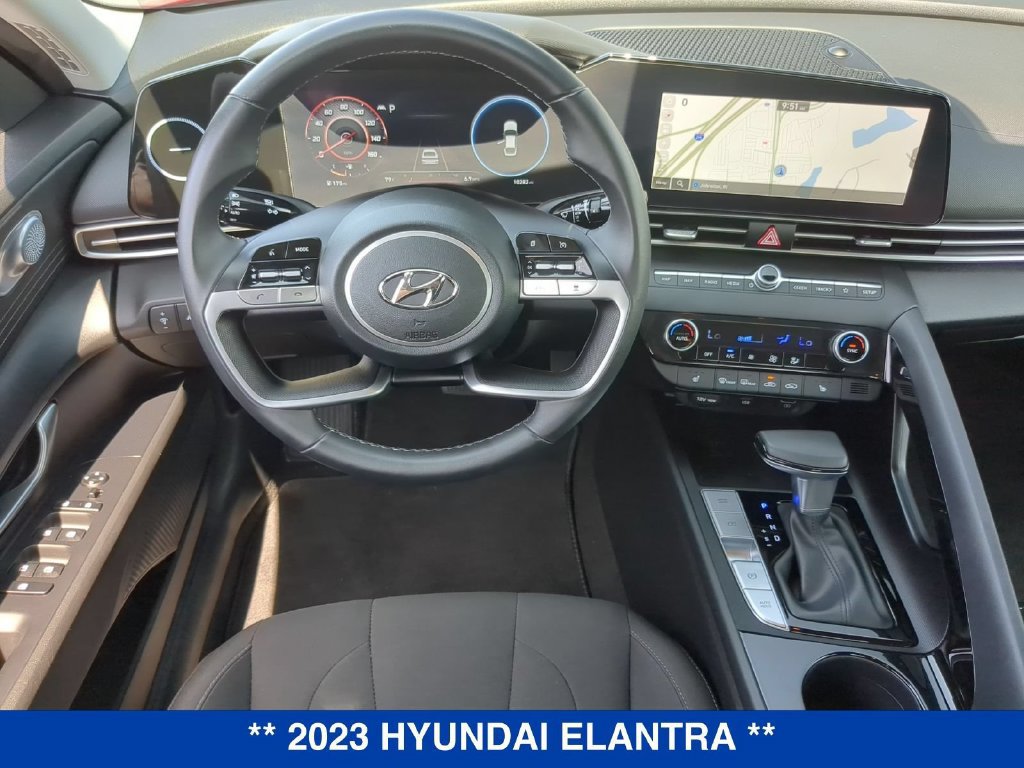 Used 2023 Hyundai Elantra SEL w/ Convenience Package FWD image 18