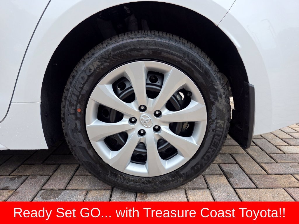 Used 2026 Toyota Corolla LE FWD image 20