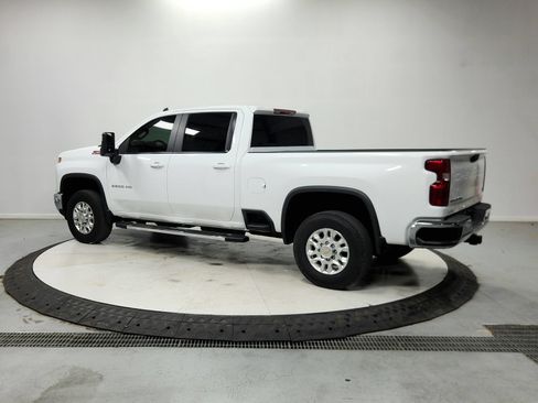 Used 2025 Chevrolet Silverado 2500 LT AWD/4WD image 6