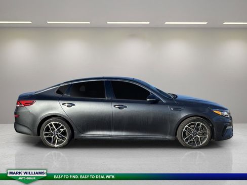 Used 2020 Kia Optima SE image 2