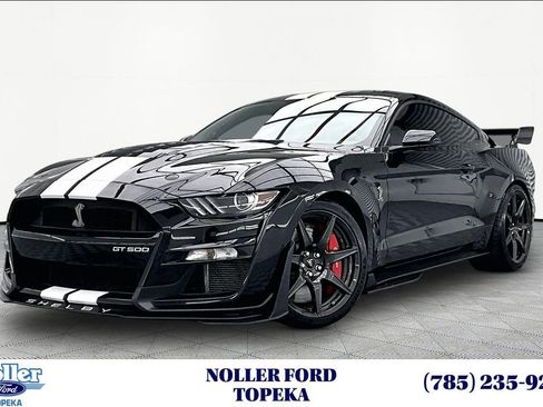 Used 2022 Ford Mustang Shelby GT500 w/ Carbon Fiber Track Pack RWD image 1