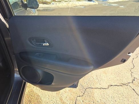 Used 2021 Honda HR-V Sport image 8
