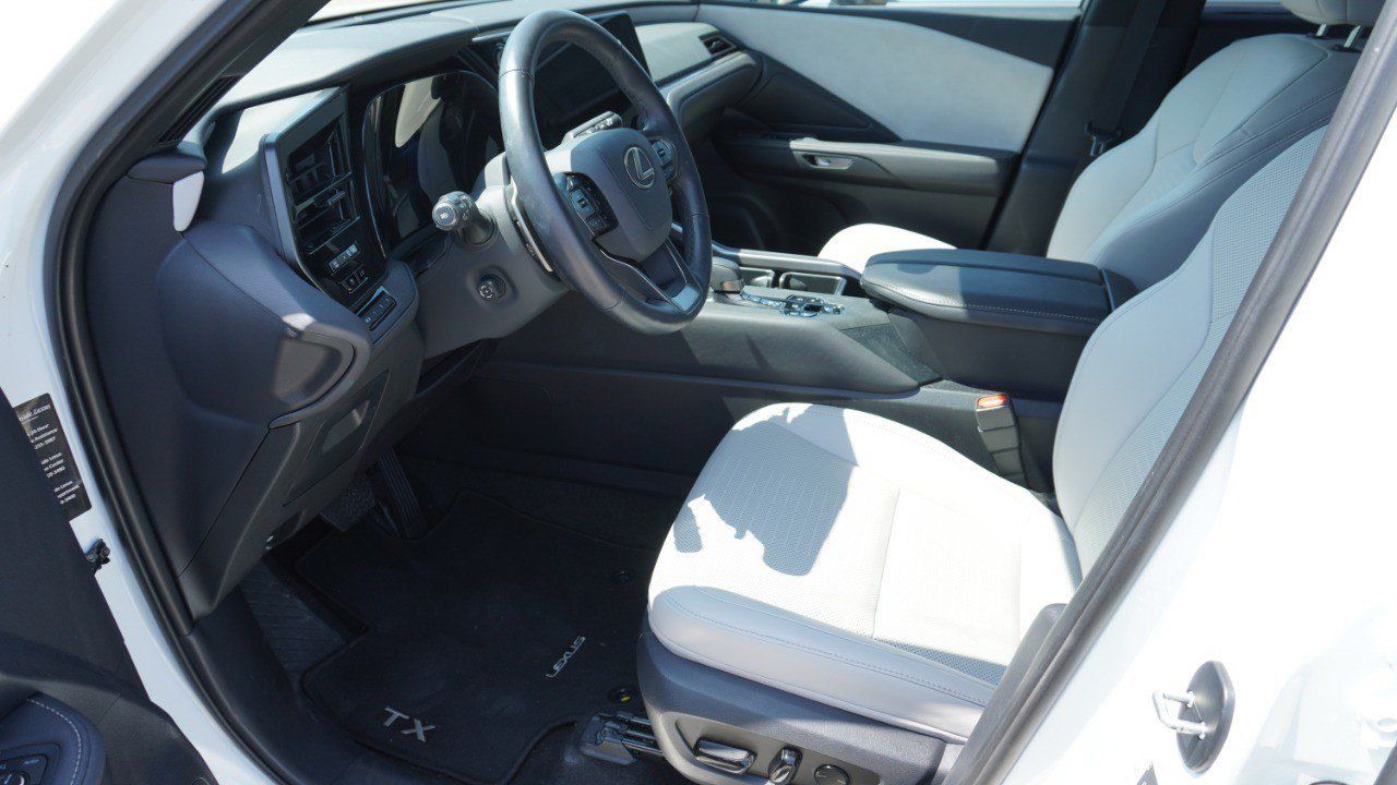 Certified 2026 Lexus TX 350 AWD w/ Technology Package image 9