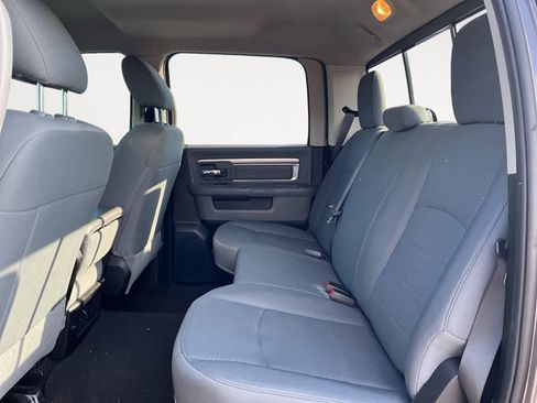 Used 2018 RAM 1500 Classic SLT image 15