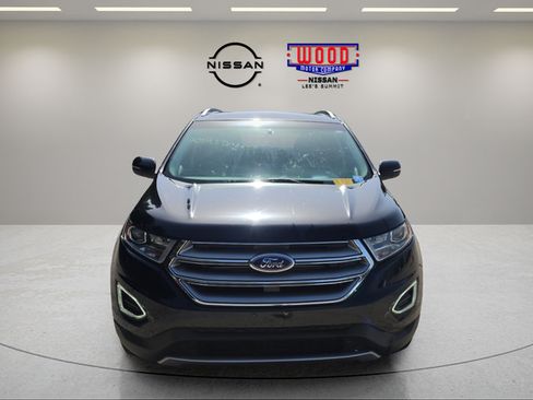 Used 2016 Ford Edge Titanium w/ Technology Package AWD/4WD image 6
