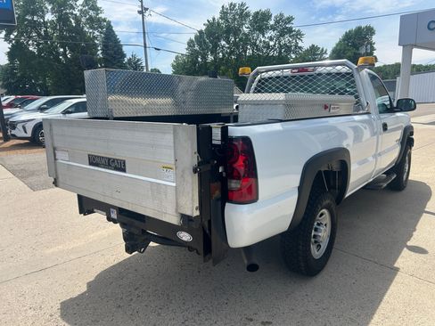 Used 2006 Chevrolet Silverado 2500 W/T AWD/4WD image 6