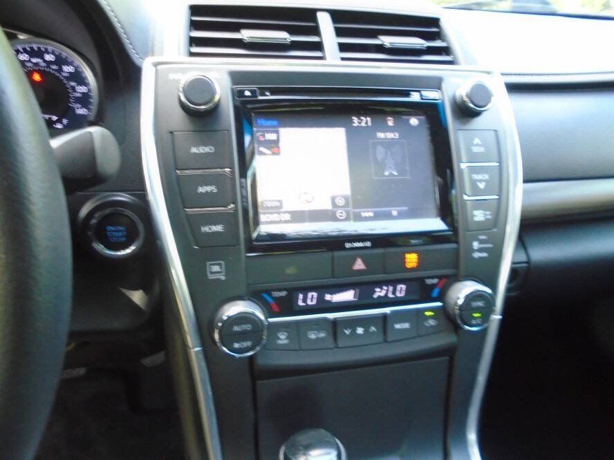 Used 2016 Toyota Camry XLE FWD image 13