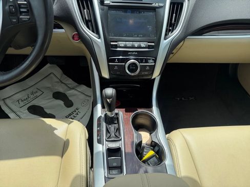 Used 2016 Acura TLX FWD image 16