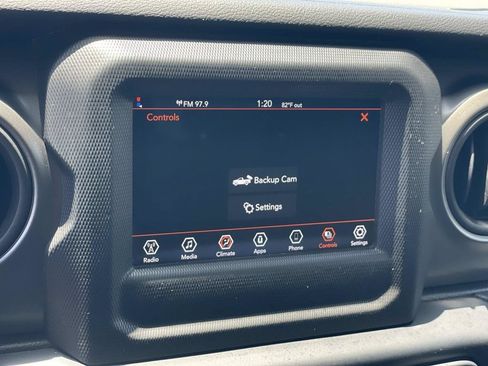Used 2022 Jeep Gladiator Sport AWD/4WD image 16