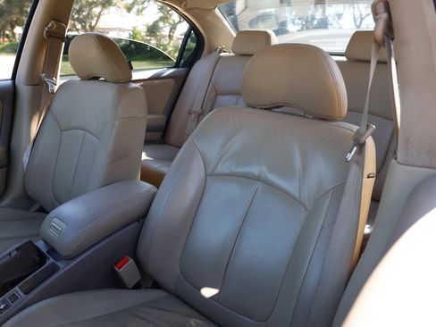 Used 2001 INFINITI I30 w/ (B03) Touring Sport Pkg image 6