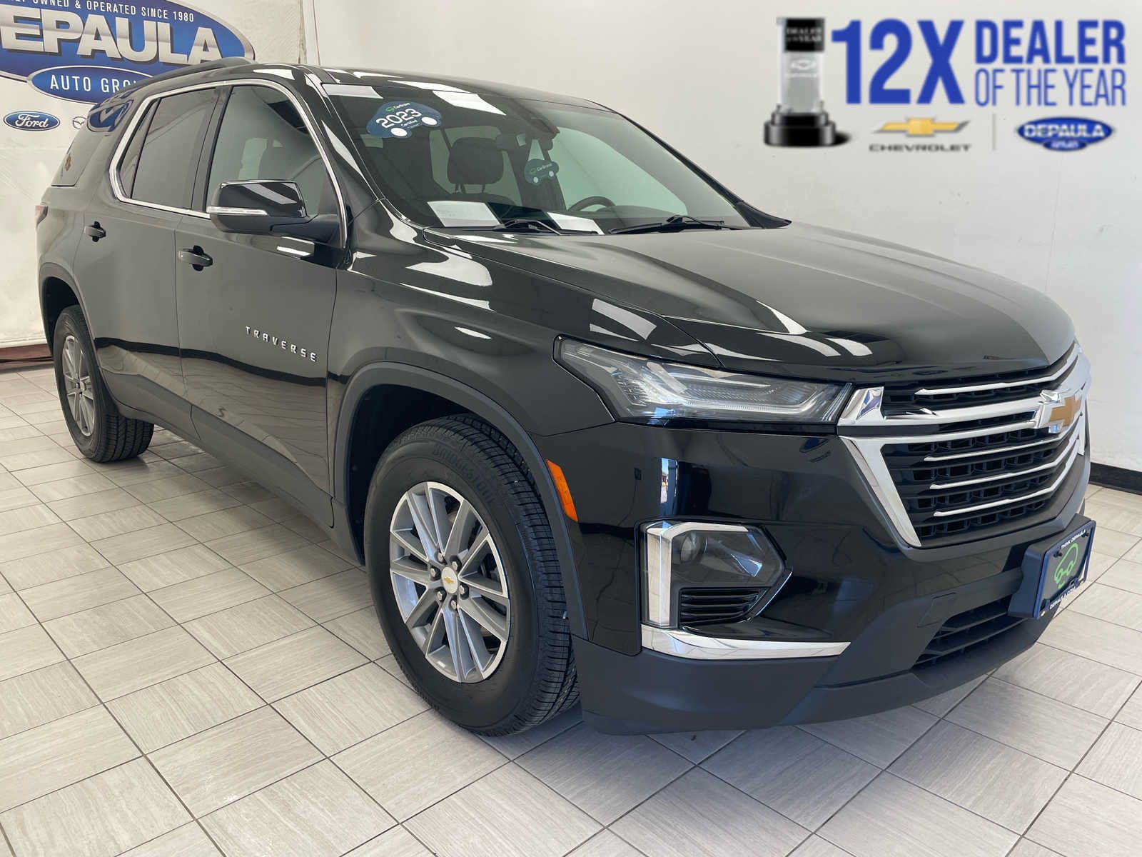 Used 2023 Chevrolet Traverse LT AWD/4WD image 1