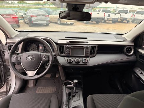 Used 2018 Toyota RAV4 LE image 16